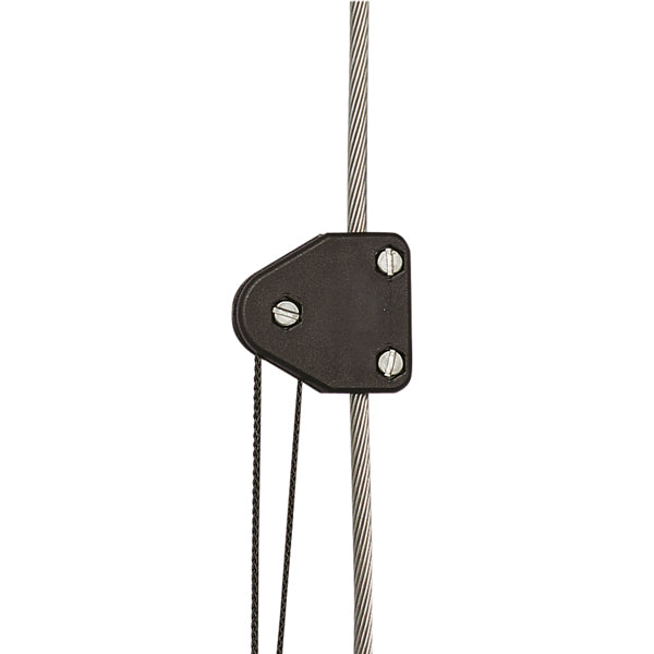 Forestay/backstay mount for radar reflector